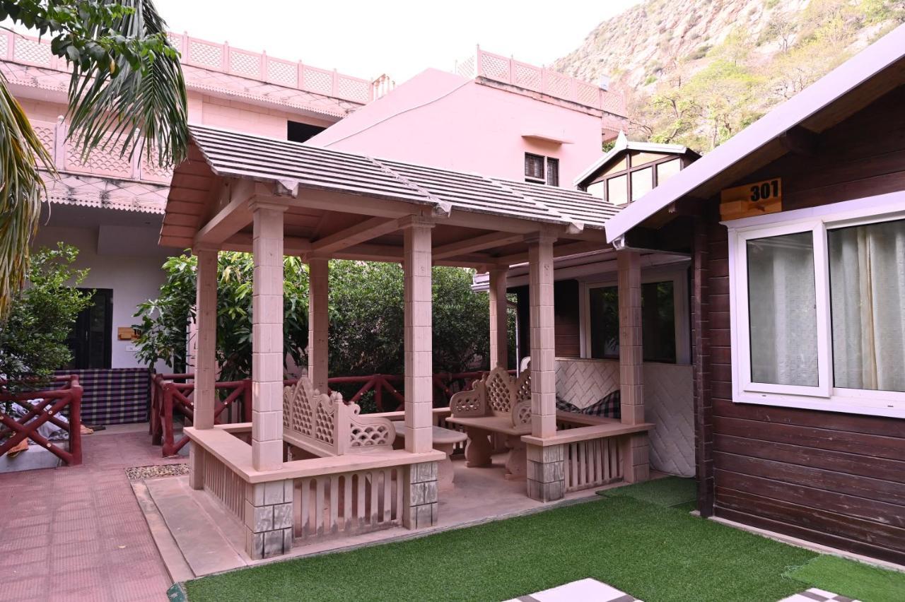 Namanbagh Hotel Алвар Екстериор снимка